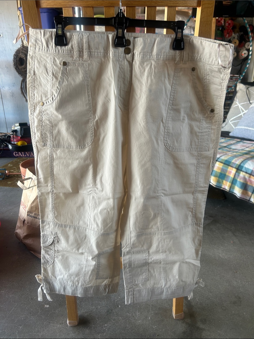INC International Concepts Women's Cream Capri Cargo Pants